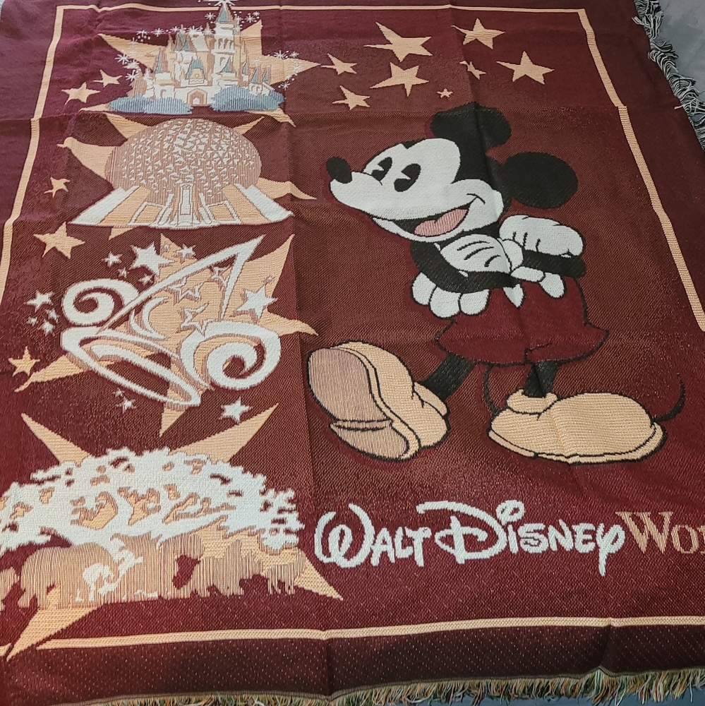 Brand New Walt Disney world throw